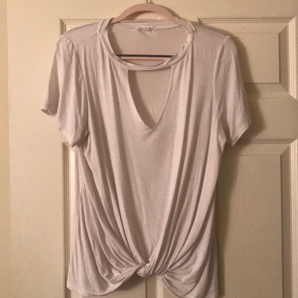 ‼️SIMPLE WHITE TEE ‼️